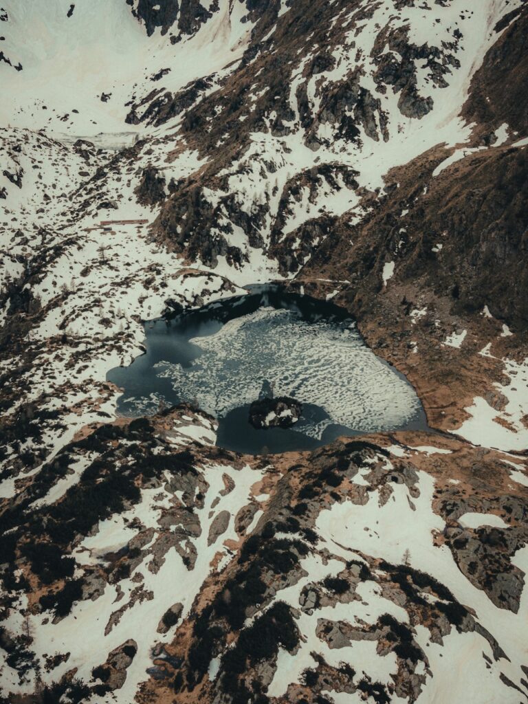 Abstrakcja lodowa nad Morskim Okiem